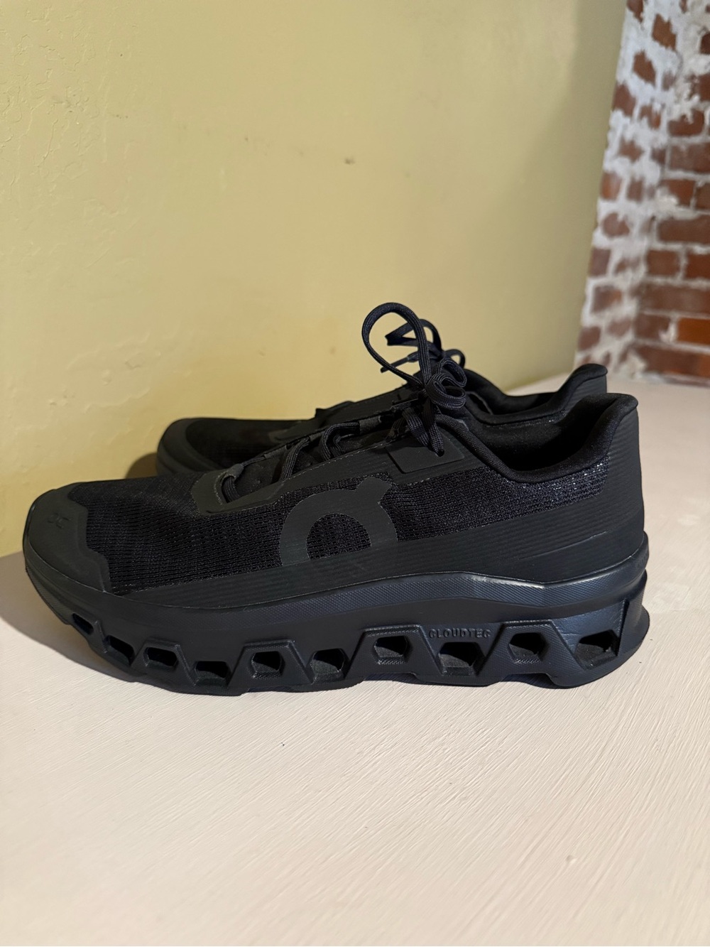 On Cloud Cloudmoster Void Men's Size 10